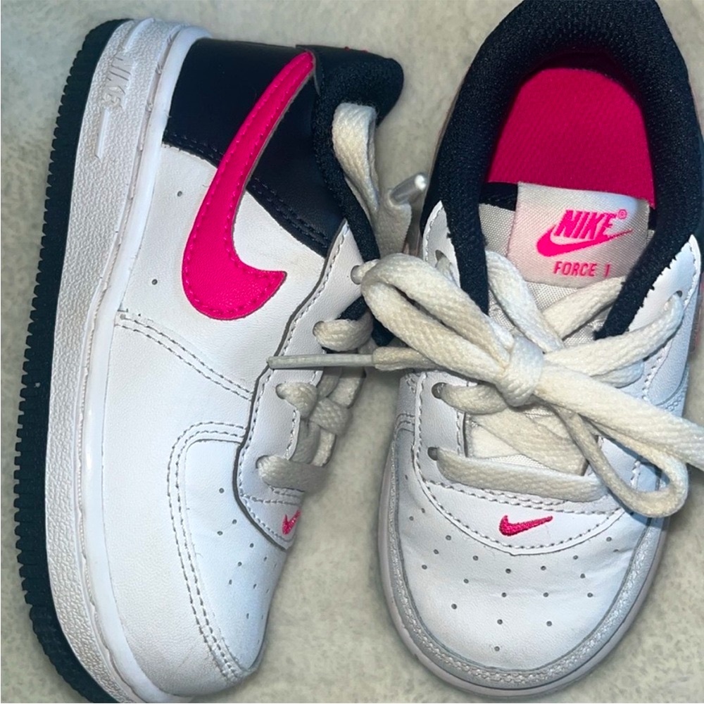 Nike Force 1 size 7c Sneakers White and fierce Pink